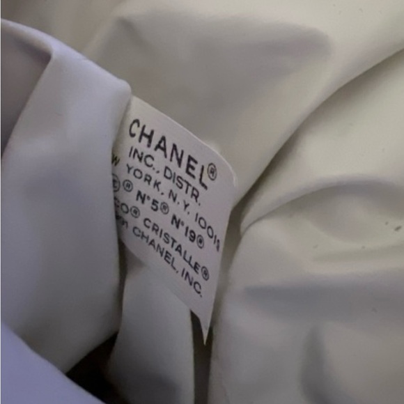 CHANEL Vintage Black & White 1991 Cosmetic Lingerie Travel Tie String Cinch Tote - Picture 5 of 6